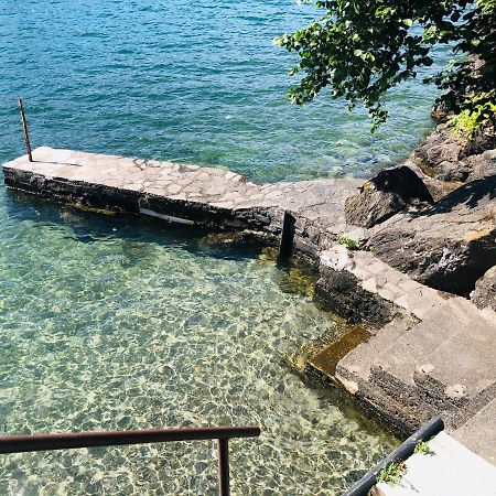 Lilli - Casa Sul Lago Dervio Bagian luar foto