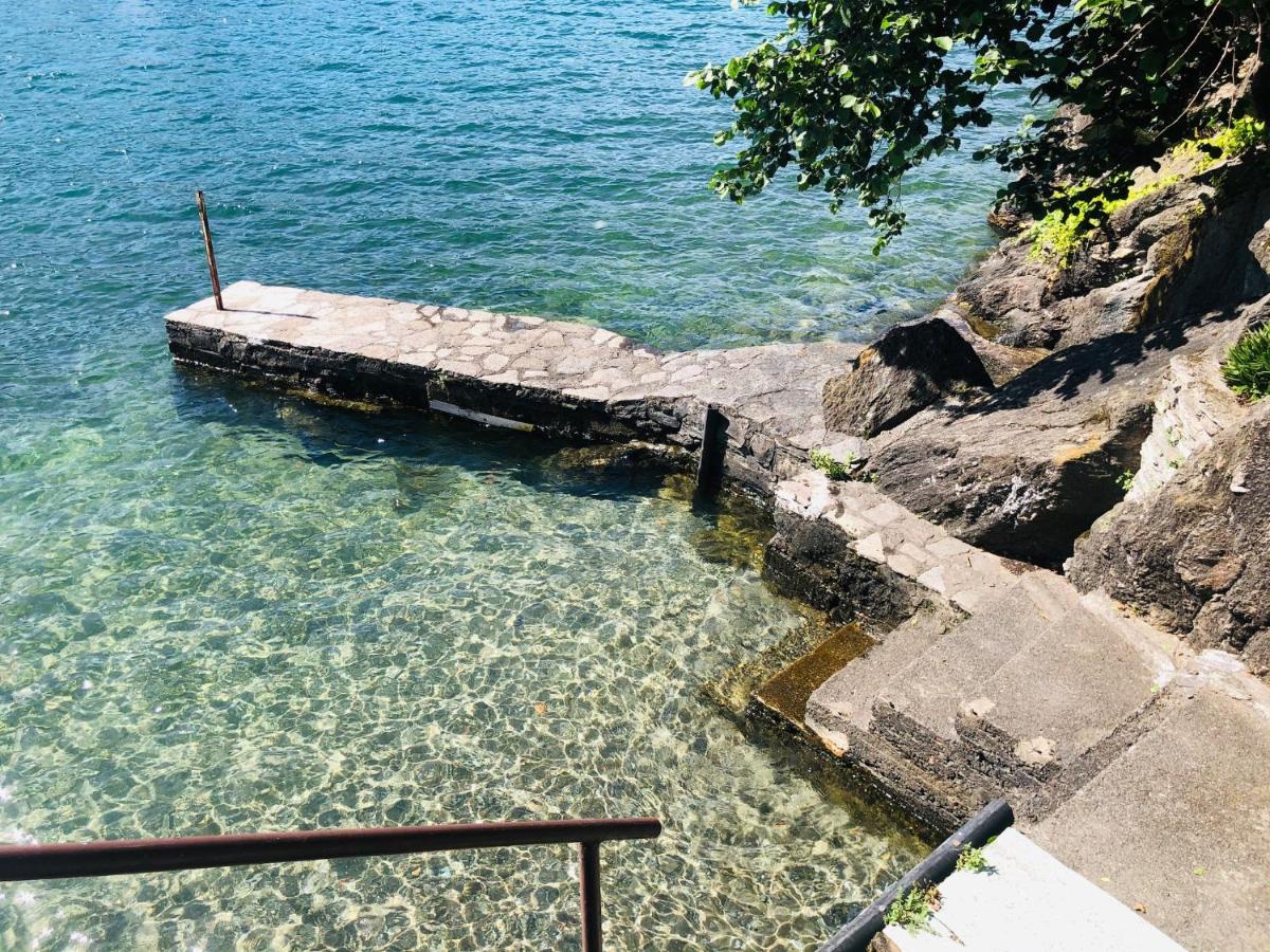 Lilli - Casa Sul Lago Dervio Bagian luar foto