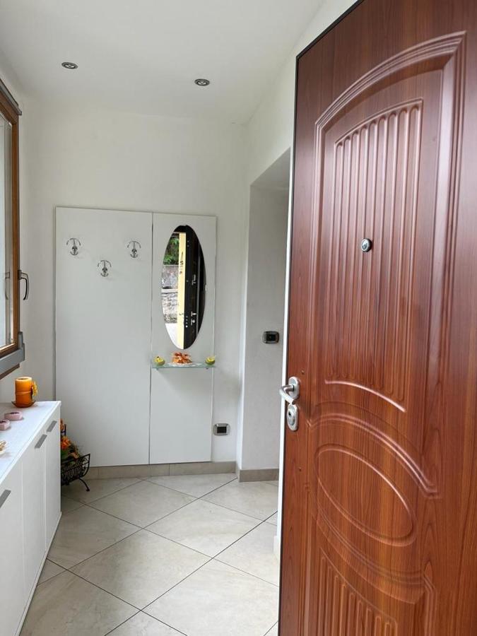 Lilli - Casa Sul Lago Dervio Bagian luar foto