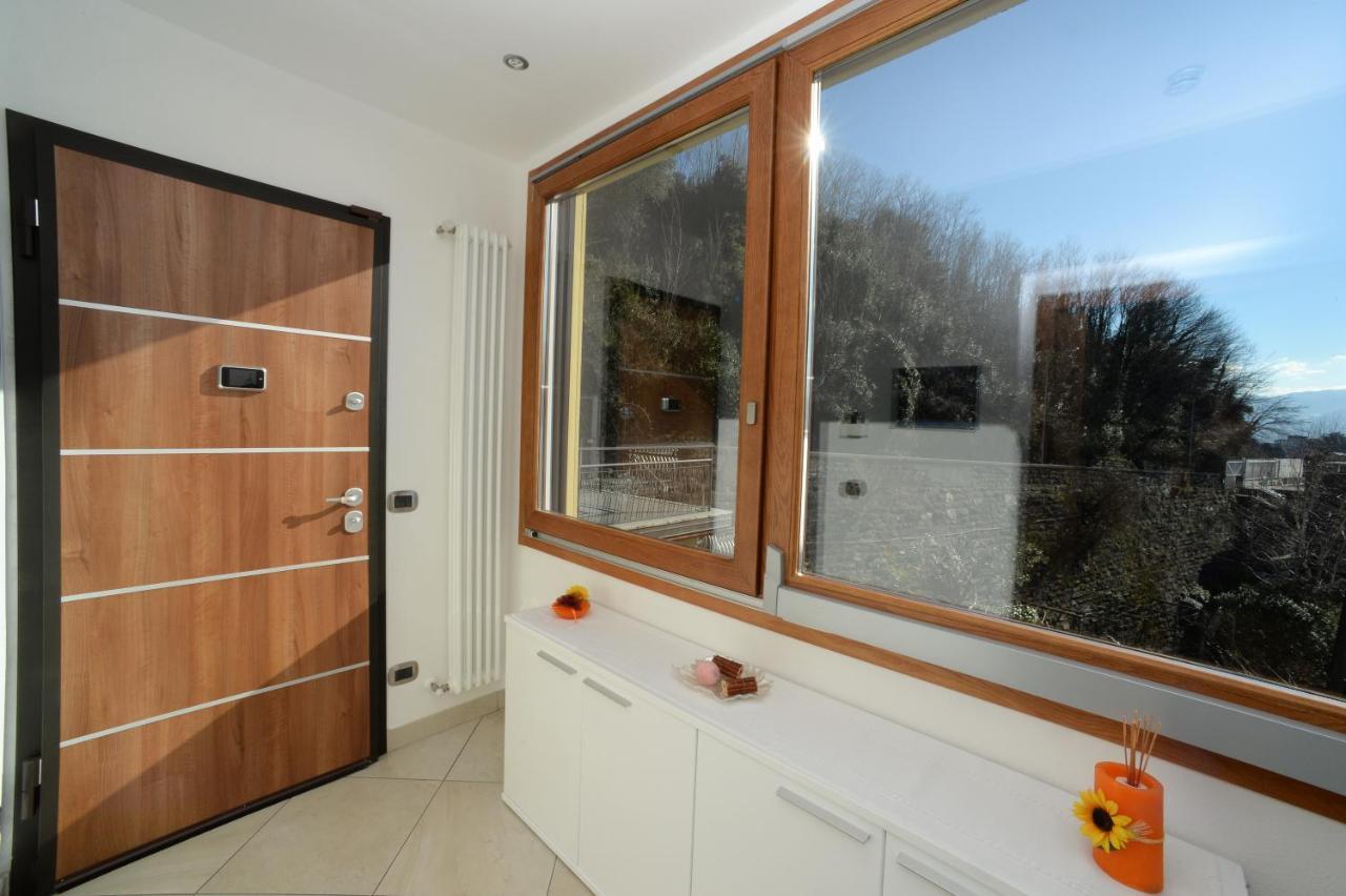Lilli - Casa Sul Lago Dervio Bagian luar foto