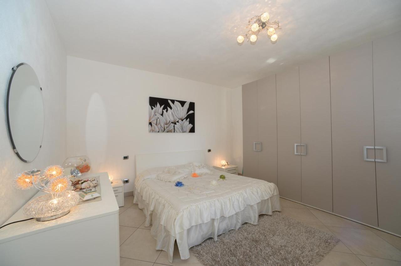 Lilli - Casa Sul Lago Dervio Bagian luar foto