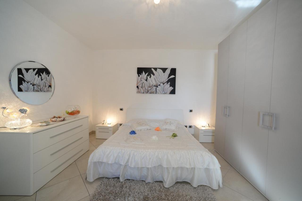 Lilli - Casa Sul Lago Dervio Bagian luar foto